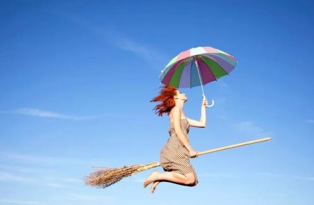 Фея с зонтиком