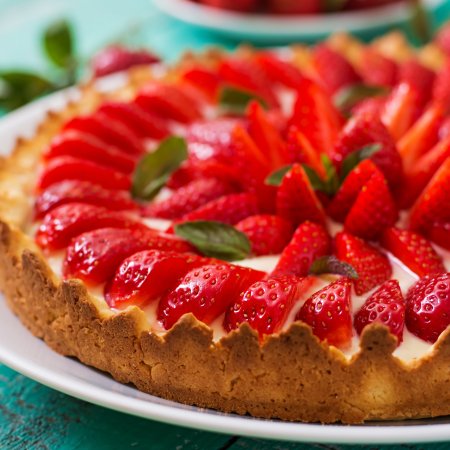 Пирог с клубникой