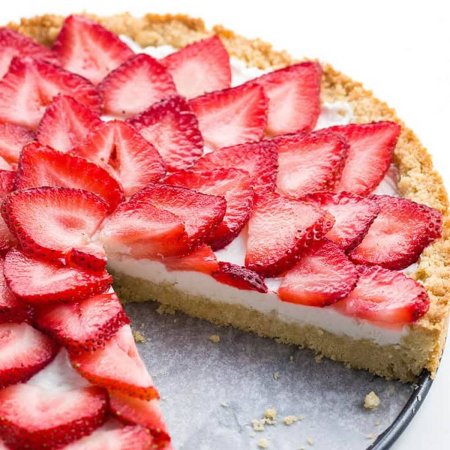 Торт "клубничный пломбир"