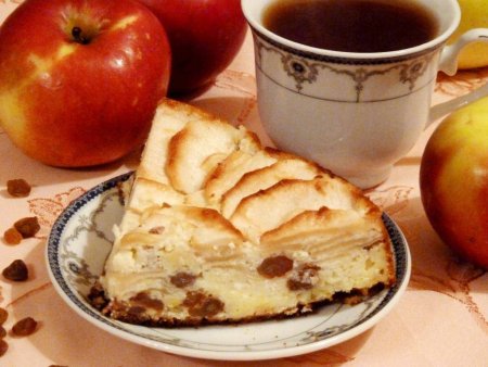 Творожная запеканка с яблоками