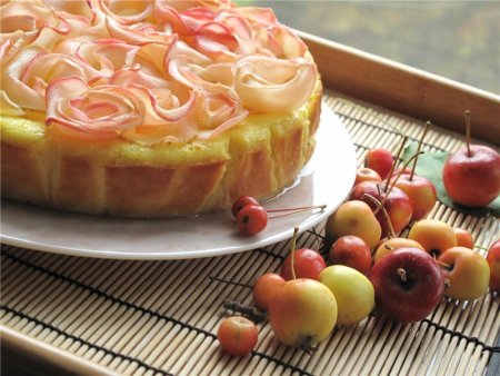 Творожная запеканка с яблоками