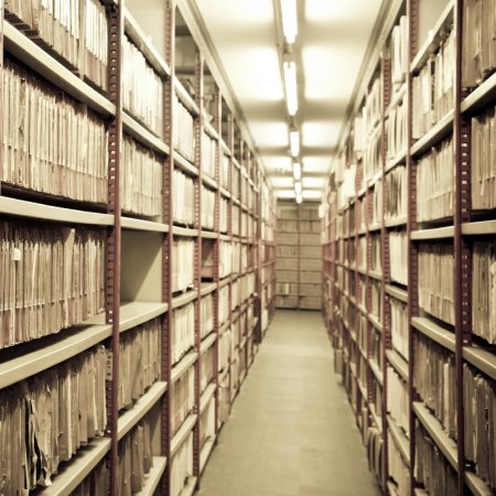 С днем работника архива