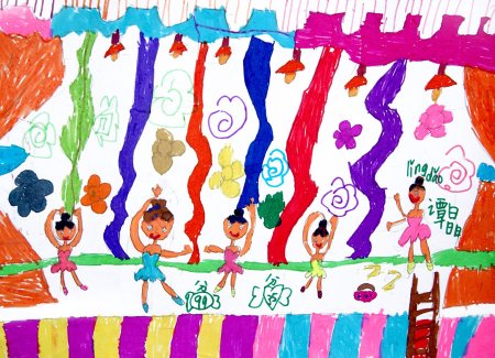 Рисование дети танцуют на празднике в детском саду