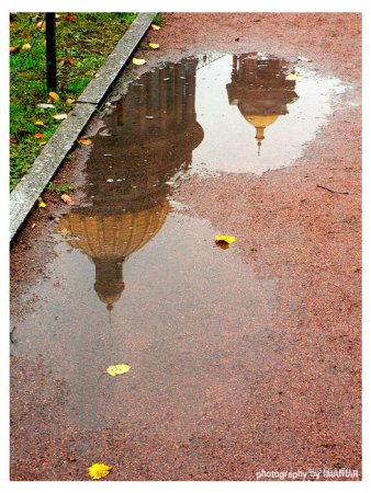 Питер отражение в лужах