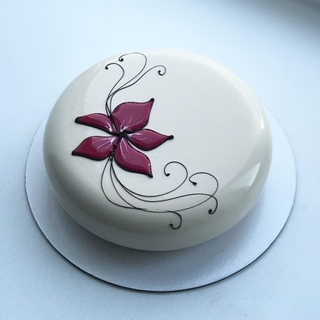 Украшение торта гелевыми карандашами