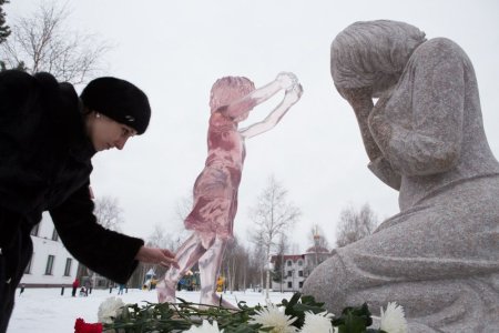 Скульптура нерожденным детям Сургут