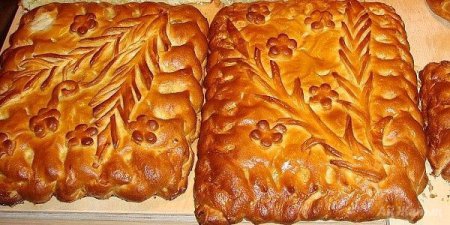 Украшение дрожжевого пирога с мясом