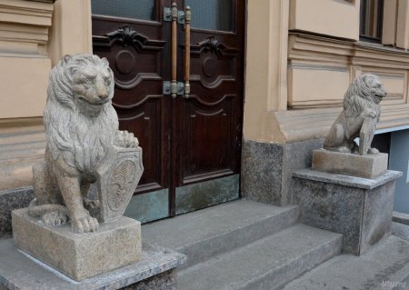Английская набережная в Санкт-Петербурге львы