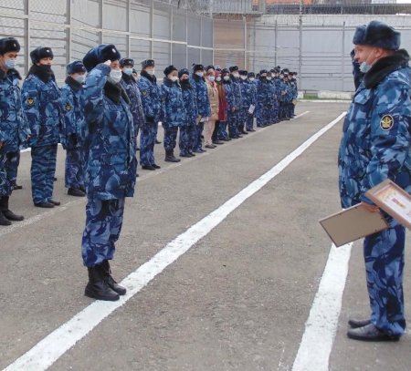 Сотрудник СИЗО