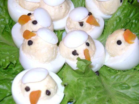 Украшение из перепелиных яиц