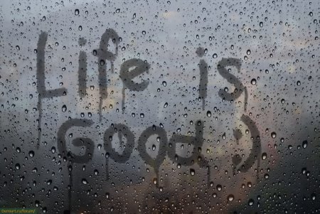 Рисунки на запотевшем стекле