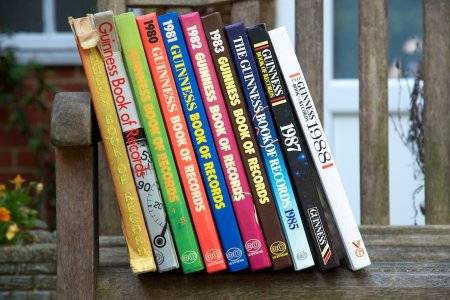 Всемирный день книги рекордов Гиннесса 9 ноября