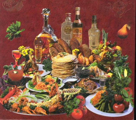 Богатый стол с едой