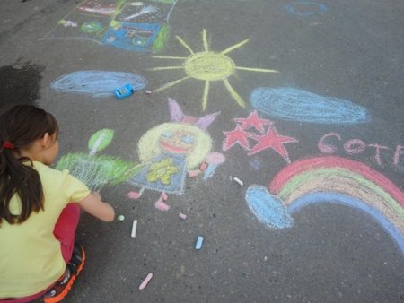 Детские рисунки на асфальте